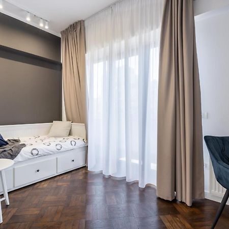 Elegant Two Bedrooms Apartment Bukarest Exterior foto